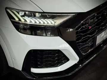 AUDI RSQ8 CARBON MATRIX ALLRADLENKUNG HEAD-UP 2.HAND
