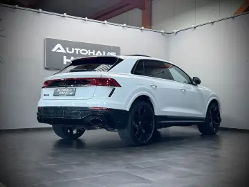 AUDI RSQ8 CARBON MATRIX ALLRADLENKUNG HEAD-UP 2.HAND