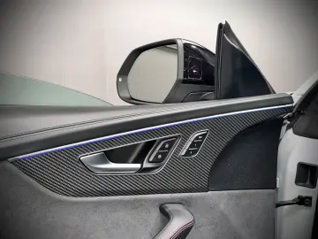 AUDI RSQ8 CARBON MATRIX ALLRADLENKUNG HEAD-UP 2.HAND