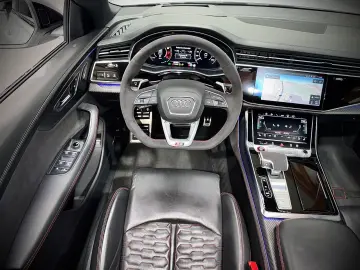 AUDI RSQ8 CARBON MATRIX ALLRADLENKUNG HEAD-UP 2.HAND