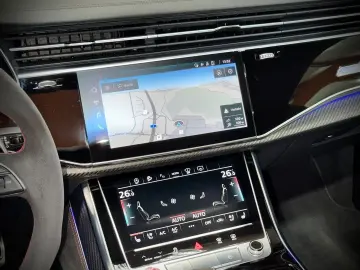 AUDI RSQ8 CARBON MATRIX ALLRADLENKUNG HEAD-UP 2.HAND