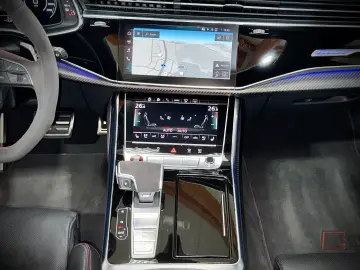 AUDI RSQ8 CARBON MATRIX ALLRADLENKUNG HEAD-UP 2.HAND