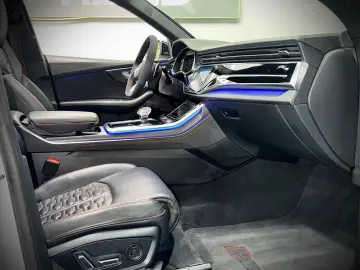 AUDI RSQ8 CARBON MATRIX ALLRADLENKUNG HEAD-UP 2.HAND