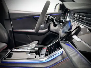 AUDI RSQ8 CARBON MATRIX ALLRADLENKUNG HEAD-UP 2.HAND