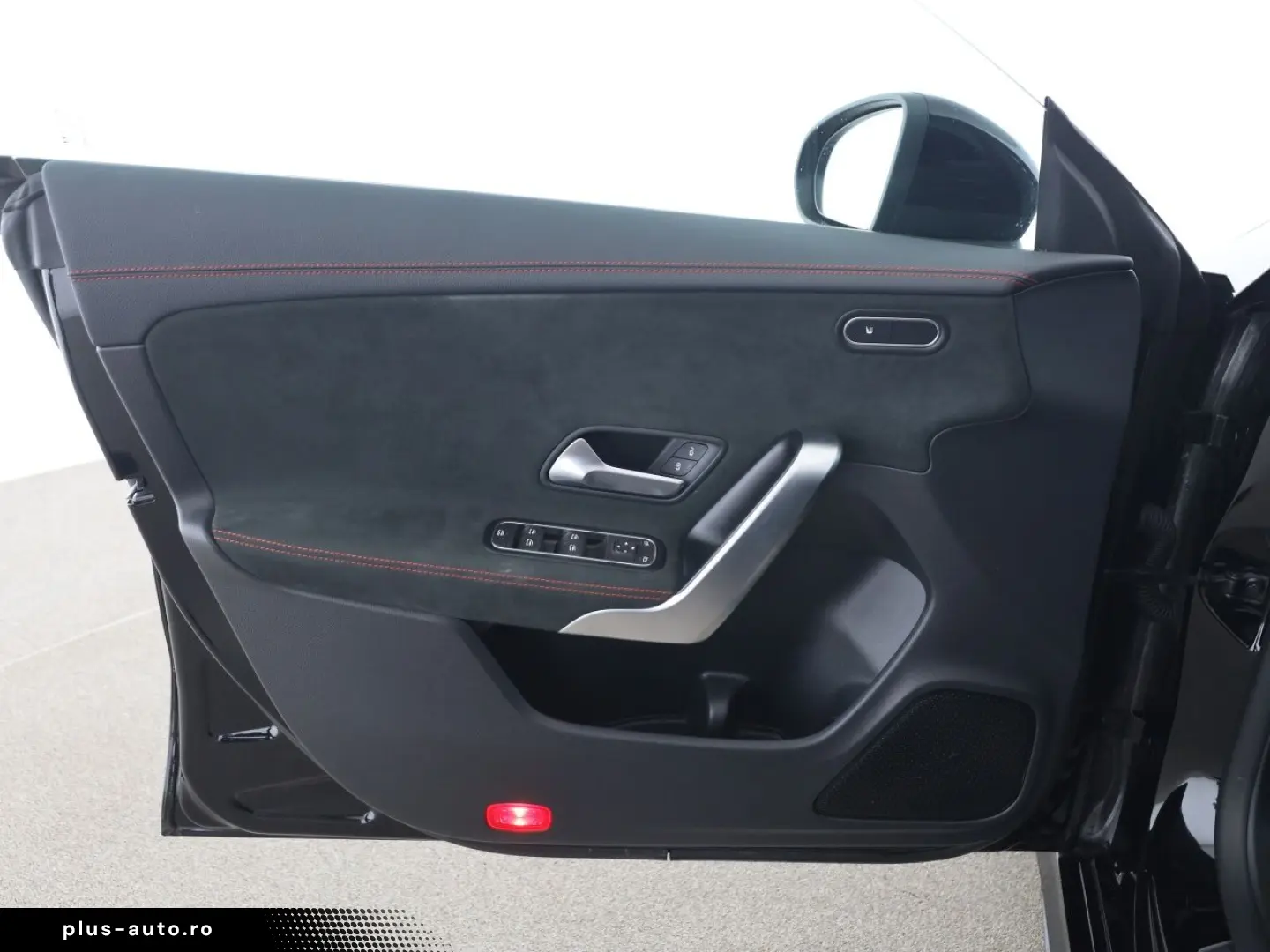MERCEDES-BENZ CLA 35 AMG SB 4M AMG Night MBUX Pano LED Navi