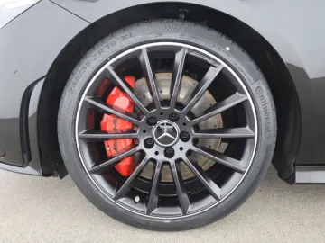 MERCEDES-BENZ CLA 35 AMG SB 4M AMG Night MBUX Pano LED Navi