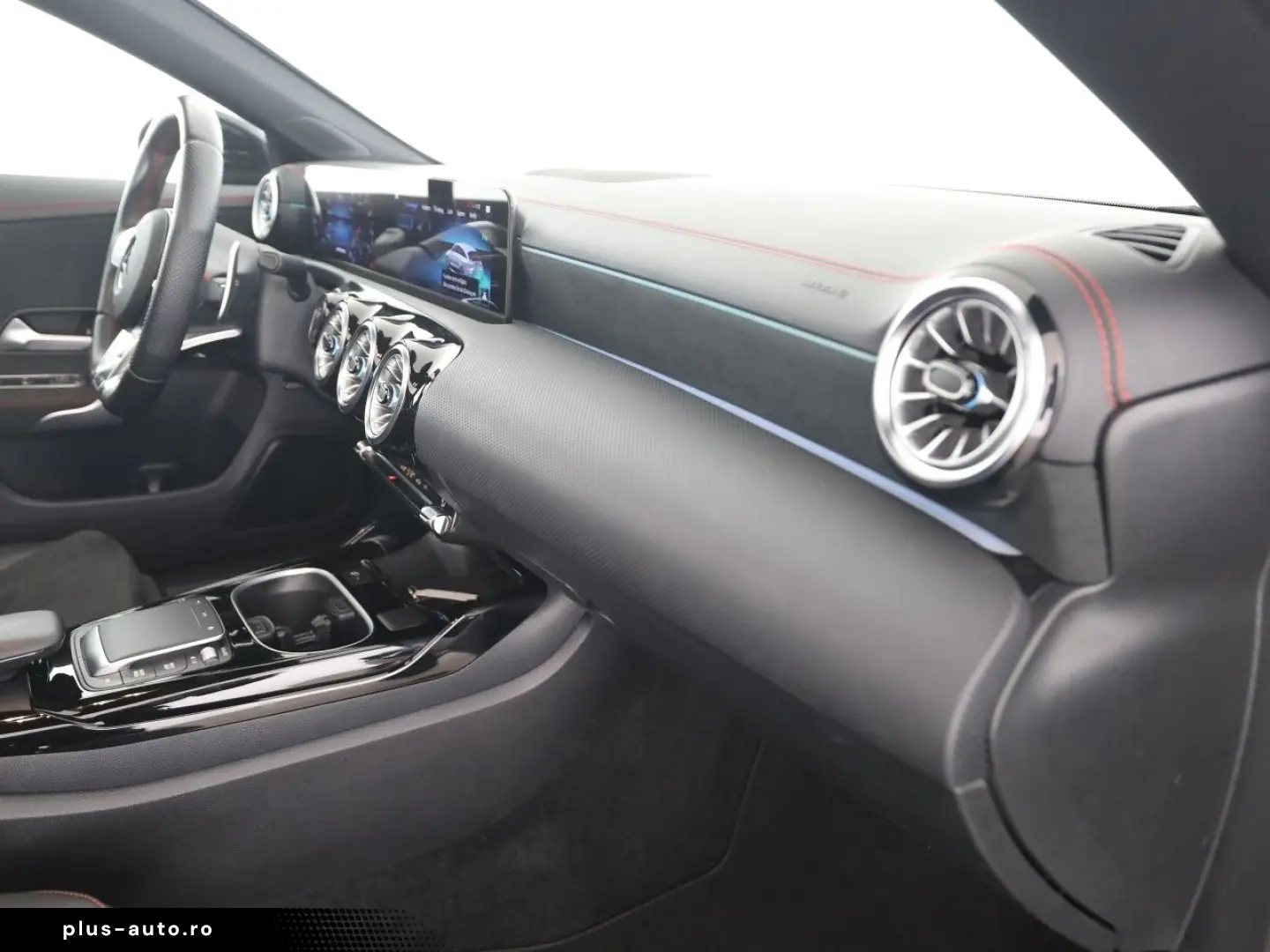MERCEDES-BENZ CLA 35 AMG SB 4M AMG Night MBUX Pano LED Navi
