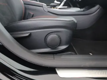 MERCEDES-BENZ CLA 35 AMG SB 4M AMG Night MBUX Pano LED Navi