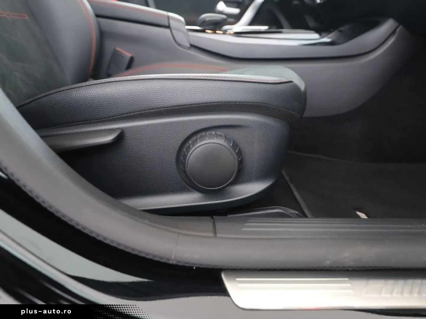 MERCEDES-BENZ CLA 35 AMG SB 4M AMG Night MBUX Pano LED Navi