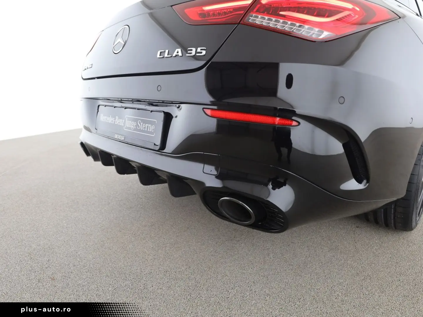MERCEDES-BENZ CLA 35 AMG SB 4M AMG Night MBUX Pano LED Navi