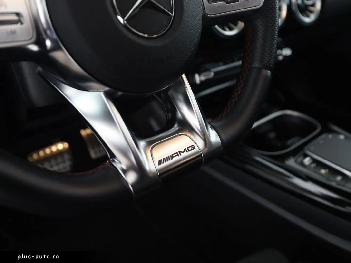 MERCEDES-BENZ CLA 35 AMG SB 4M AMG Night MBUX Pano LED Navi