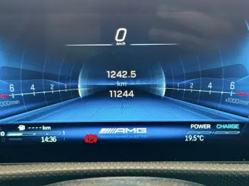 MERCEDES-BENZ A 35 AMG 4M Pano