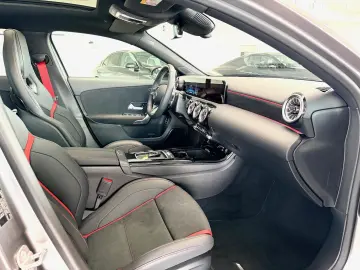 MERCEDES-BENZ A 35 AMG 4M Pano