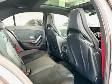 MERCEDES-BENZ A 35 AMG 4M Pano