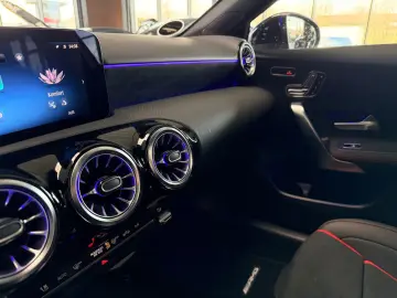 MERCEDES-BENZ A 35 AMG 4M Pano