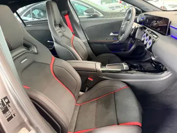 MERCEDES-BENZ A 35 AMG 4M Pano