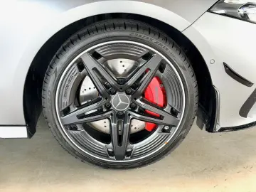 MERCEDES-BENZ A 35 AMG 4M Pano