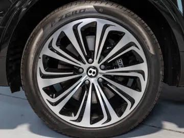 BENTLEY Bentayga 4.0 V8 Azure NIGHTVISION MASSAGE