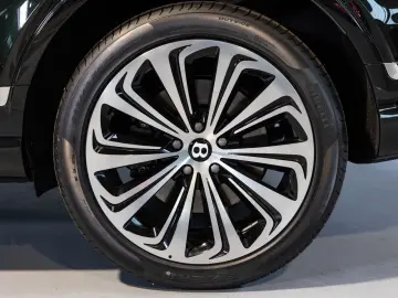 BENTLEY Bentayga 4.0 V8 Azure NIGHTVISION MASSAGE