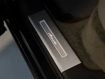 BENTLEY Bentayga 4.0 V8 Azure NIGHTVISION MASSAGE