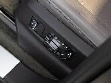 BENTLEY Bentayga 4.0 V8 Azure NIGHTVISION MASSAGE