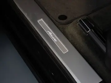 BENTLEY Bentayga 4.0 V8 Azure NIGHTVISION MASSAGE