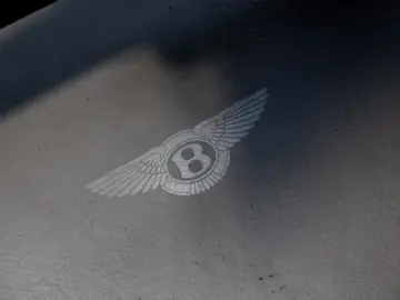BENTLEY Bentayga 4.0 V8 Azure NIGHTVISION MASSAGE