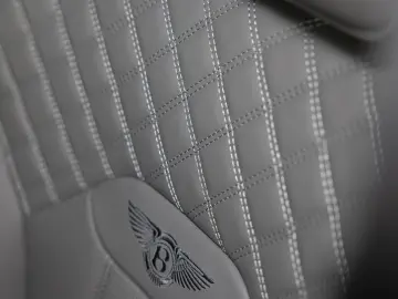 BENTLEY Bentayga 4.0 V8 Azure NIGHTVISION MASSAGE
