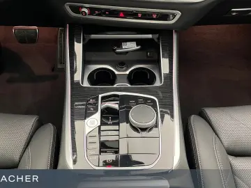BMW X5 xDrive30d A M-Sport PRO Pano AHK DAPr Stdhz