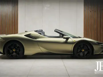 FERRARI SF90 Spider Carbon LIFT JBL CarPlay Verde Masoni