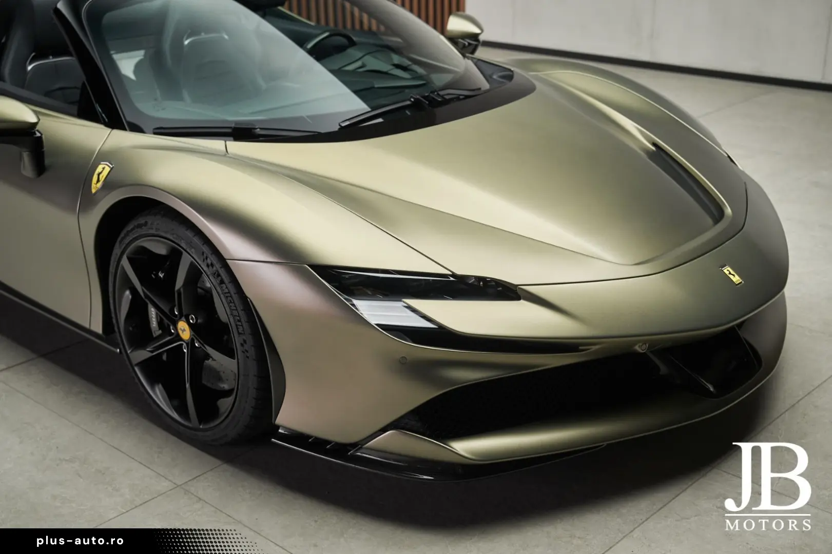 FERRARI SF90 Spider Carbon LIFT JBL CarPlay Verde Masoni