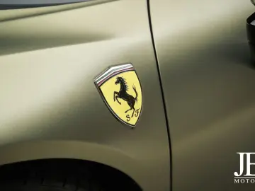 FERRARI SF90 Spider Carbon LIFT JBL CarPlay Verde Masoni
