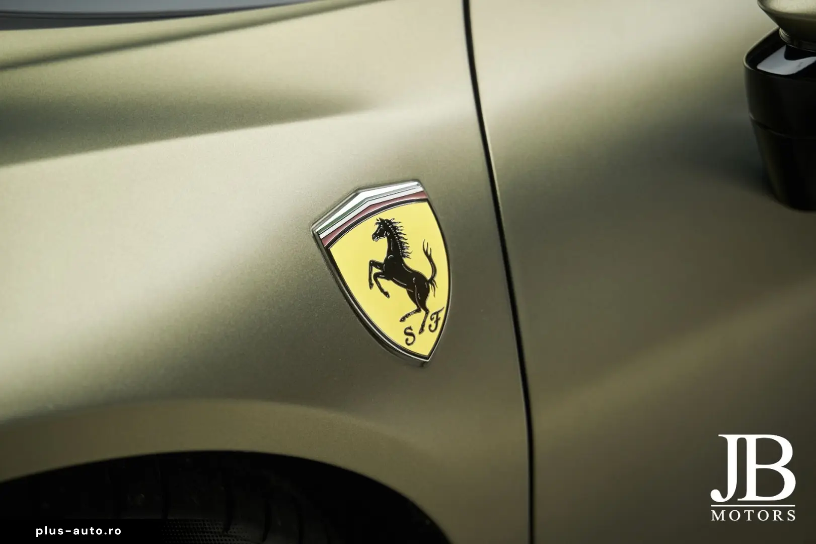 FERRARI SF90 Spider Carbon LIFT JBL CarPlay Verde Masoni