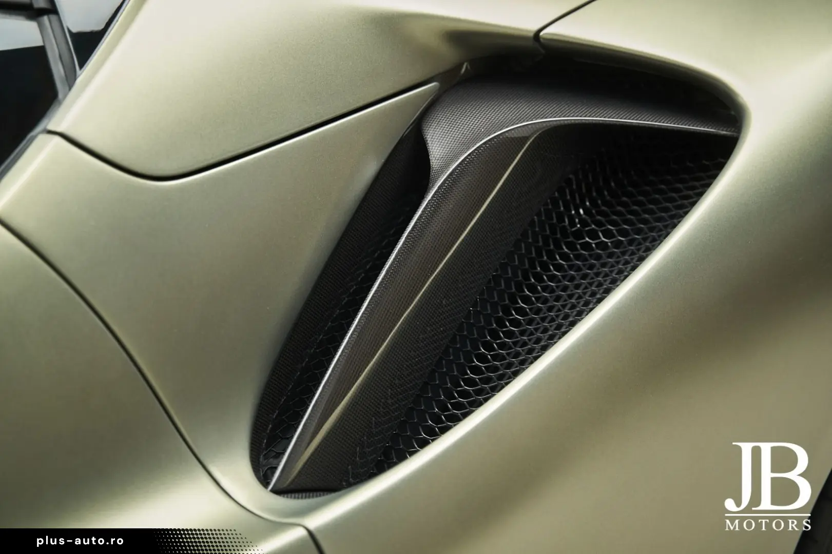 FERRARI SF90 Spider Carbon LIFT JBL CarPlay Verde Masoni