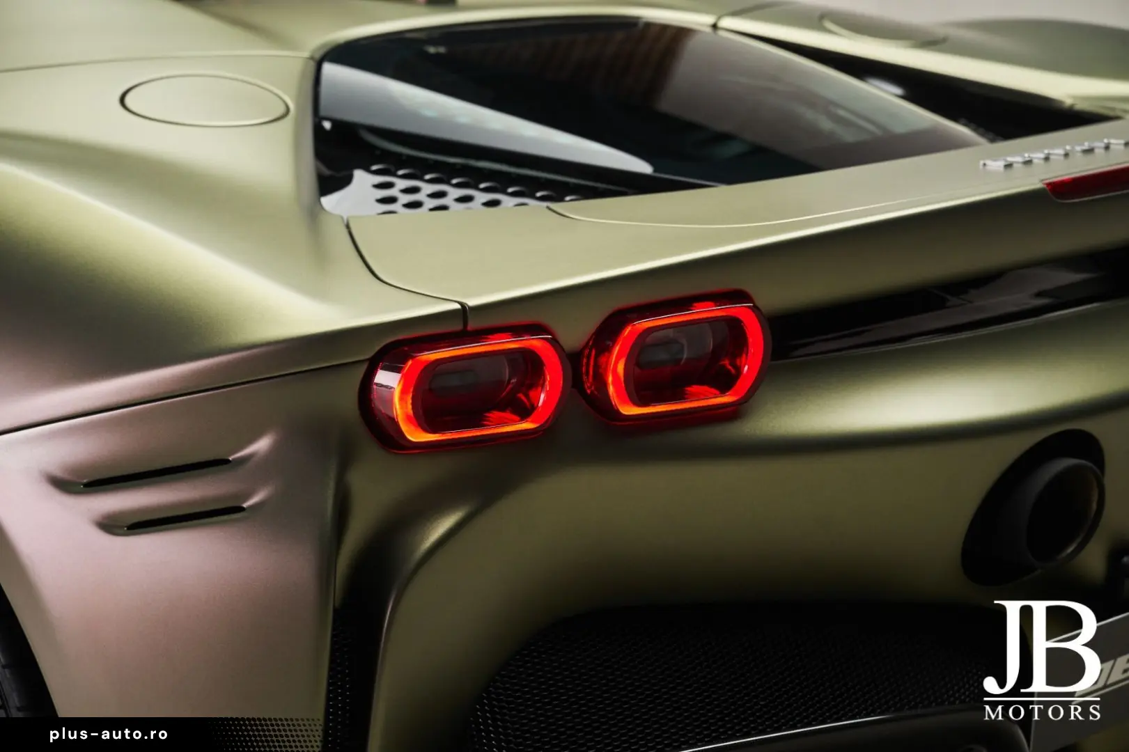 FERRARI SF90 Spider Carbon LIFT JBL CarPlay Verde Masoni
