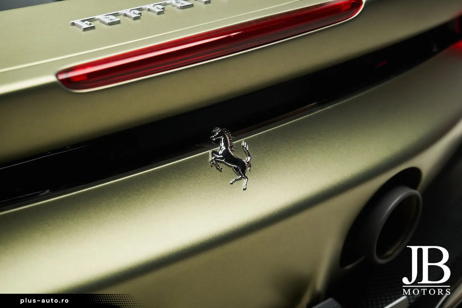 FERRARI SF90 Spider Carbon LIFT JBL CarPlay Verde Masoni