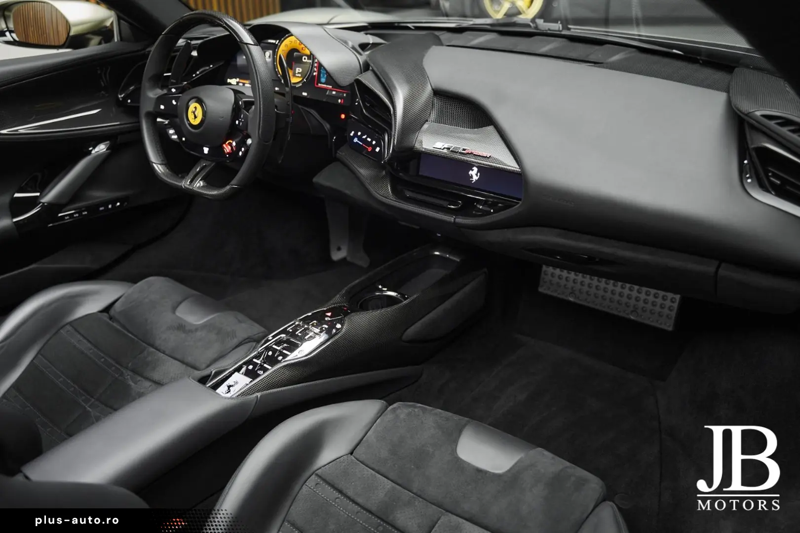 FERRARI SF90 Spider Carbon LIFT JBL CarPlay Verde Masoni