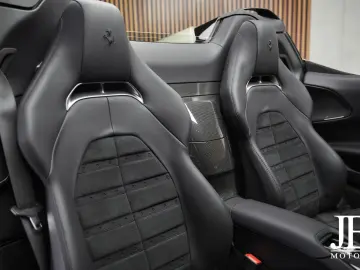 FERRARI SF90 Spider Carbon LIFT JBL CarPlay Verde Masoni