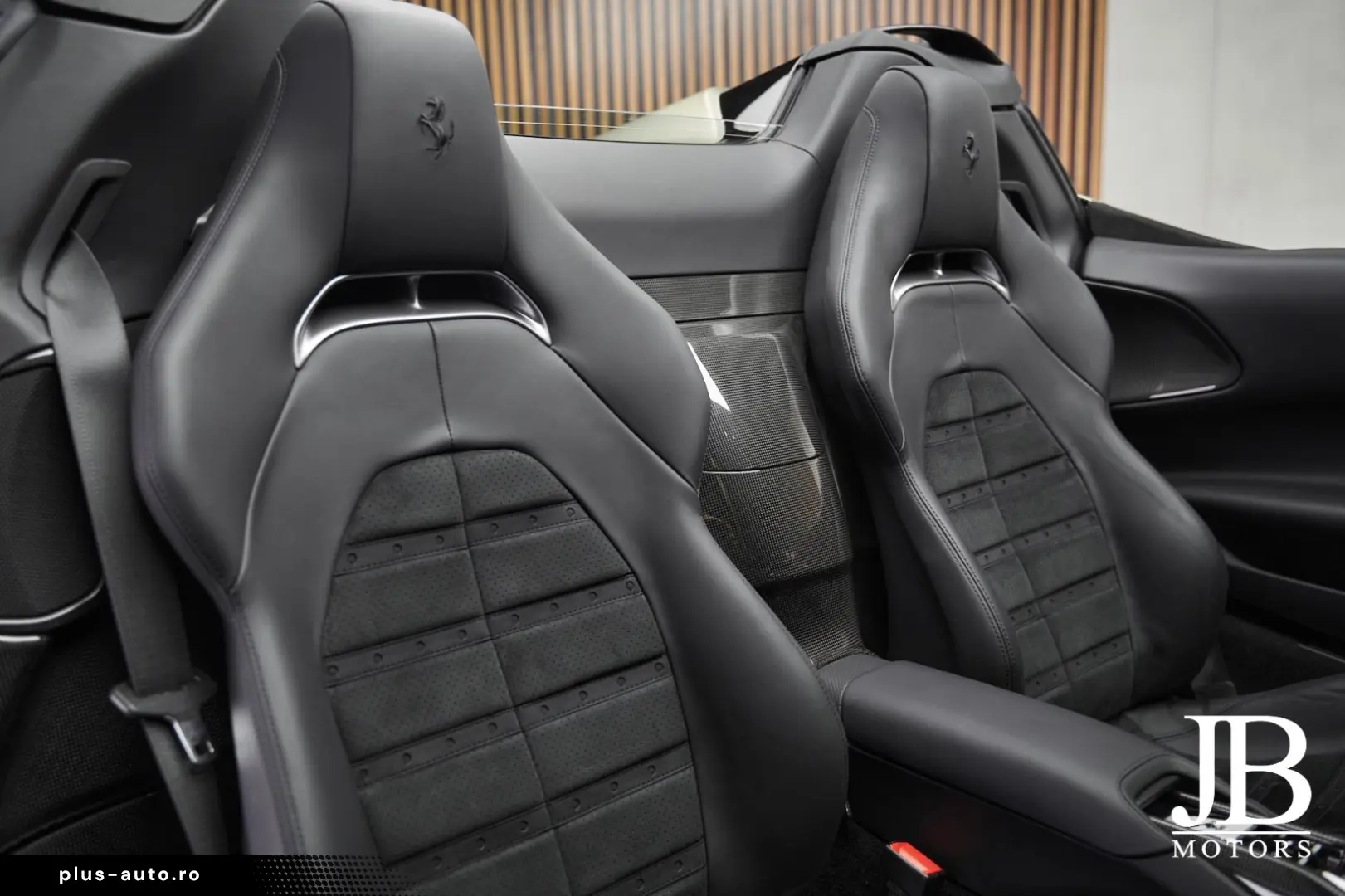 FERRARI SF90 Spider Carbon LIFT JBL CarPlay Verde Masoni