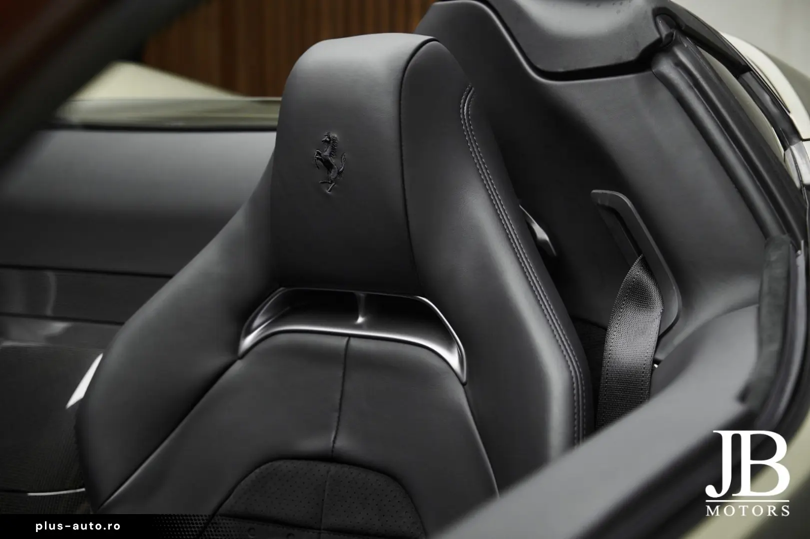 FERRARI SF90 Spider Carbon LIFT JBL CarPlay Verde Masoni