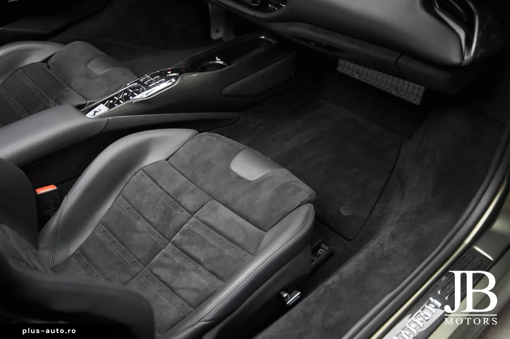 FERRARI SF90 Spider Carbon LIFT JBL CarPlay Verde Masoni