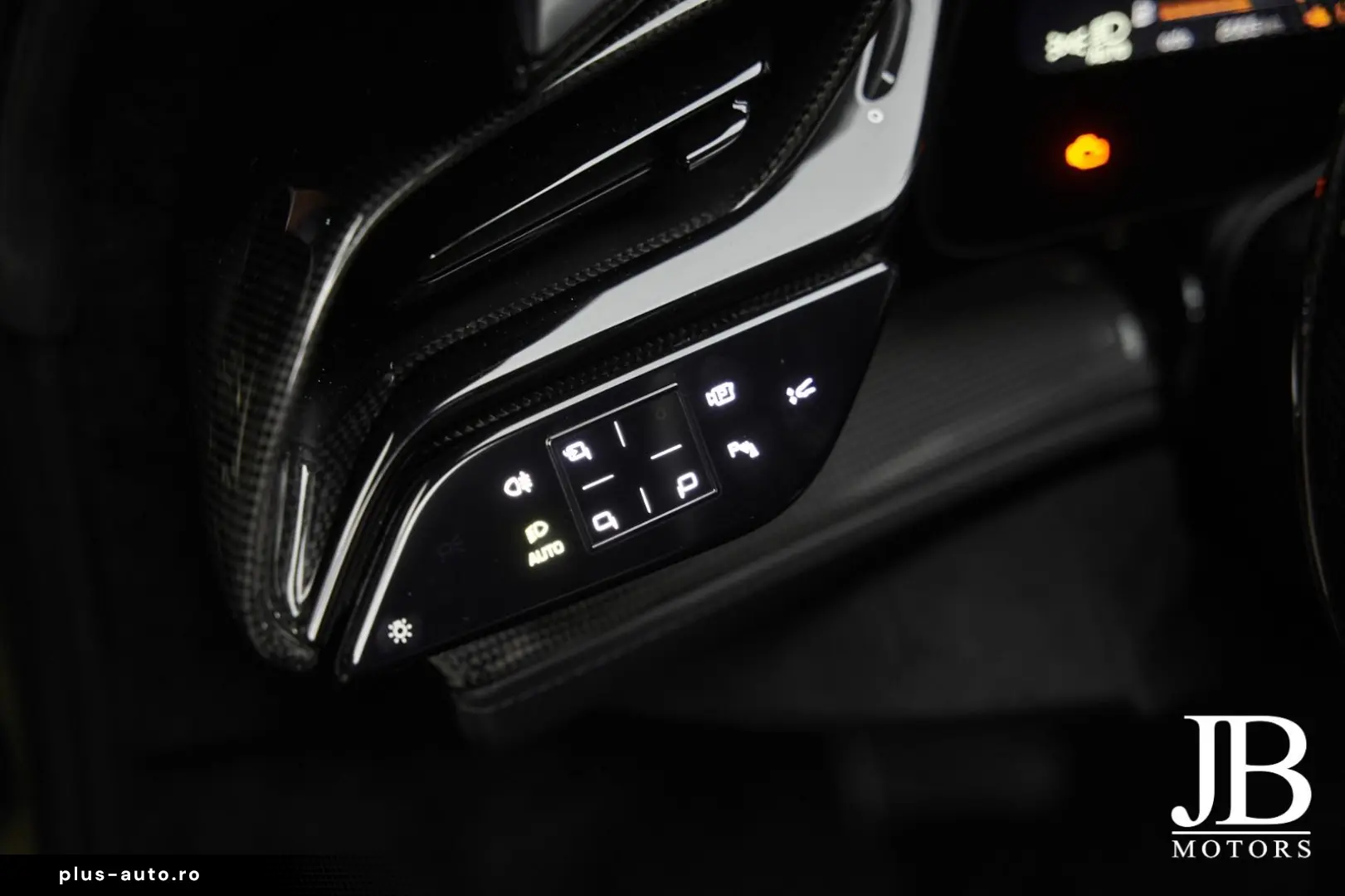 FERRARI SF90 Spider Carbon LIFT JBL CarPlay Verde Masoni