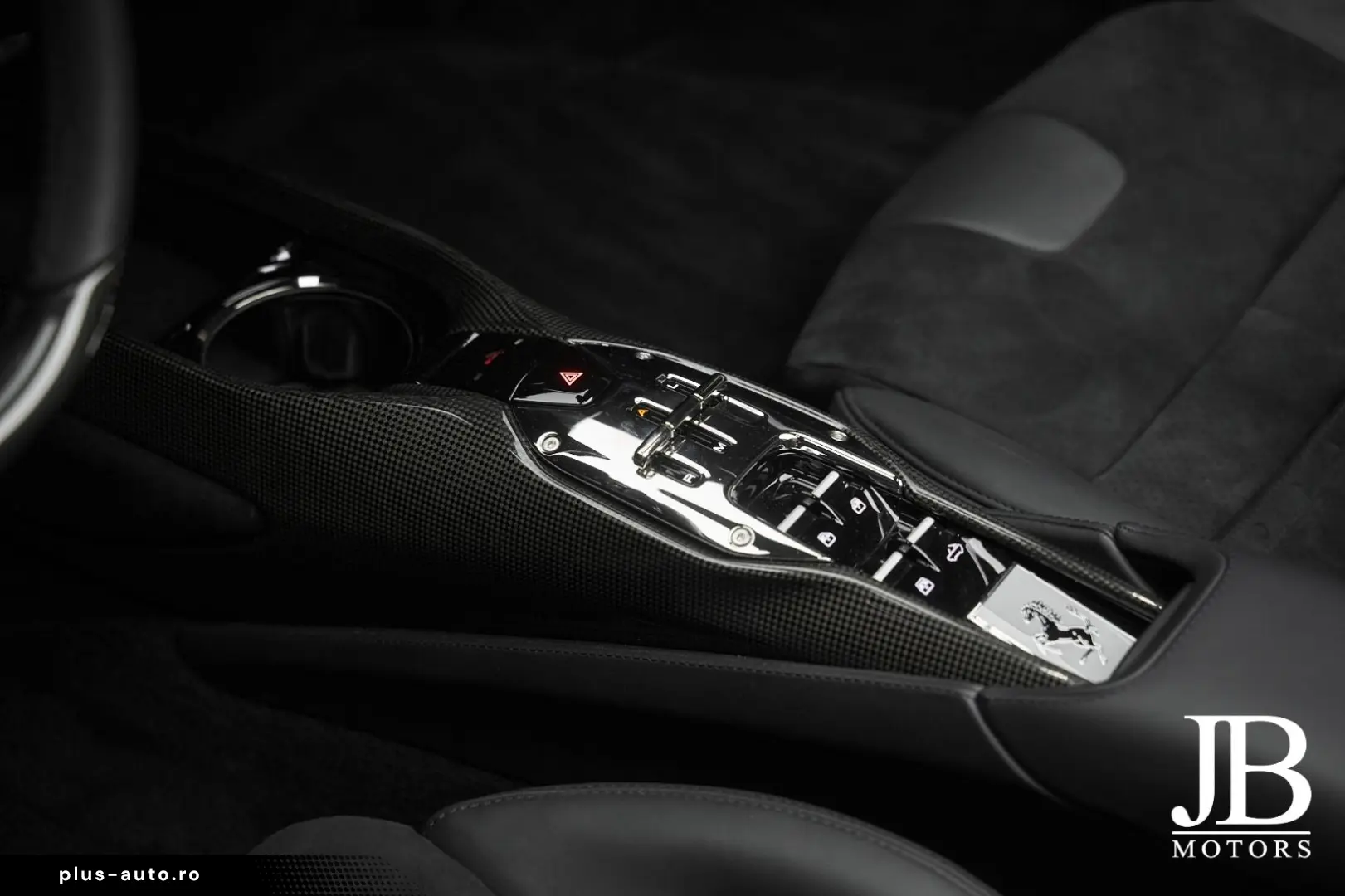 FERRARI SF90 Spider Carbon LIFT JBL CarPlay Verde Masoni