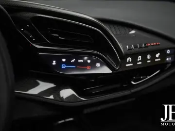 FERRARI SF90 Spider Carbon LIFT JBL CarPlay Verde Masoni