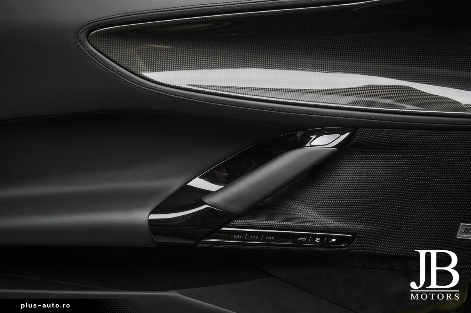 FERRARI SF90 Spider Carbon LIFT JBL CarPlay Verde Masoni