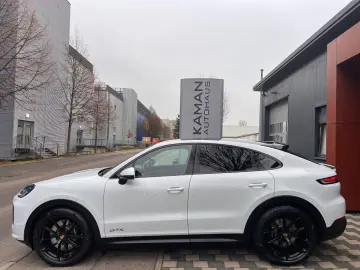 PORSCHE Cayenne Coupe GTS Leichtbau · Sportp· Burmester