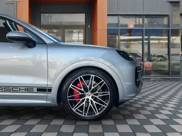 PORSCHE Cayenne Coupe S V8 Sport Design · 22  RS Spyder