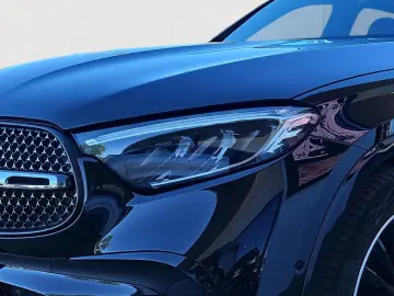 MERCEDES-BENZ GLC 300 4M AMG Night AHK SDHZ Pano Memory LED