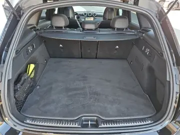 MERCEDES-BENZ GLC 300 4M AMG Night AHK SDHZ Pano Memory LED