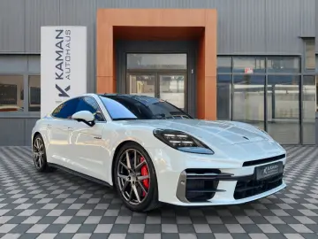 PORSCHE Panamera Turbo E-Hyb Active Body Ride · Vierradl